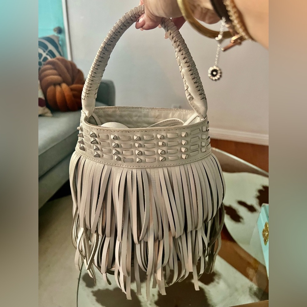Cleobella White Leather Fringe Shoulder Bag - Picture 3 of 8